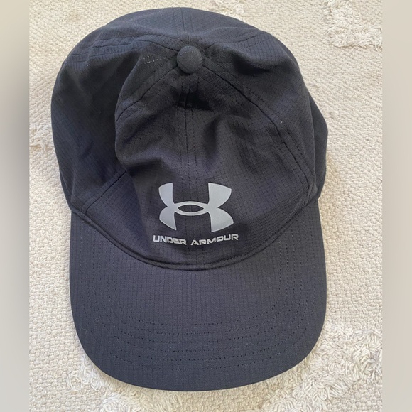 Men’s performance hat - Picture 1 of 3
